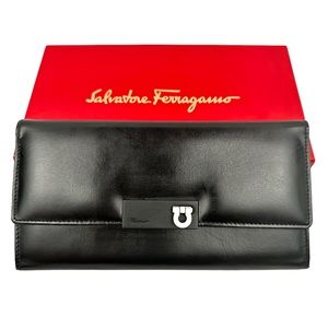 SALVATORE FERRAGAMO Gancini Logo Continental Black Leather Wallet. Beautiful!